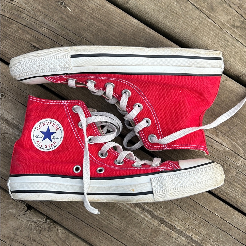Converse Red High-Tops